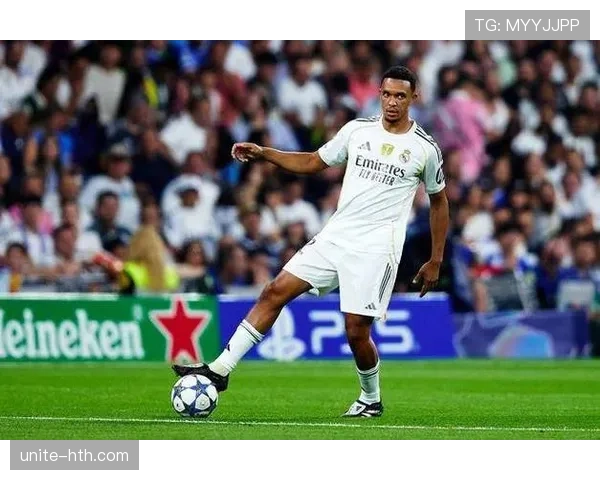 特伦特·亚历山大-阿诺德欧冠半决赛快发角球战术解析