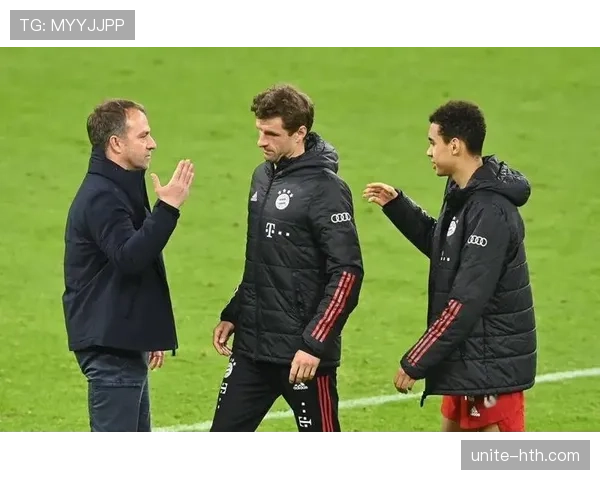 穆西亚拉 vs 穆勒:前场多面手的位置传承与战术适配差异 穆西亚拉 vs 穆勒:前场多面手的位置传承与战术适配差异